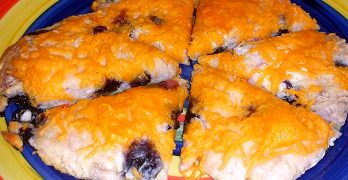 Shelli Cooks: Blueberry Cheddar Pizza with Yogurt Crust
