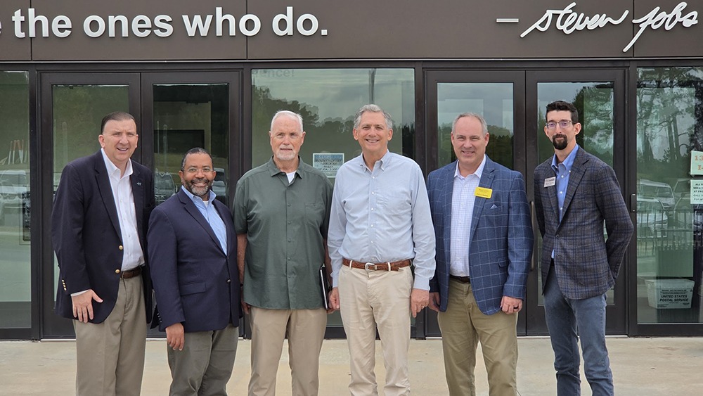 U.S. Chamber and Cong. French Hill hold roundtable with chamber members in Saline County